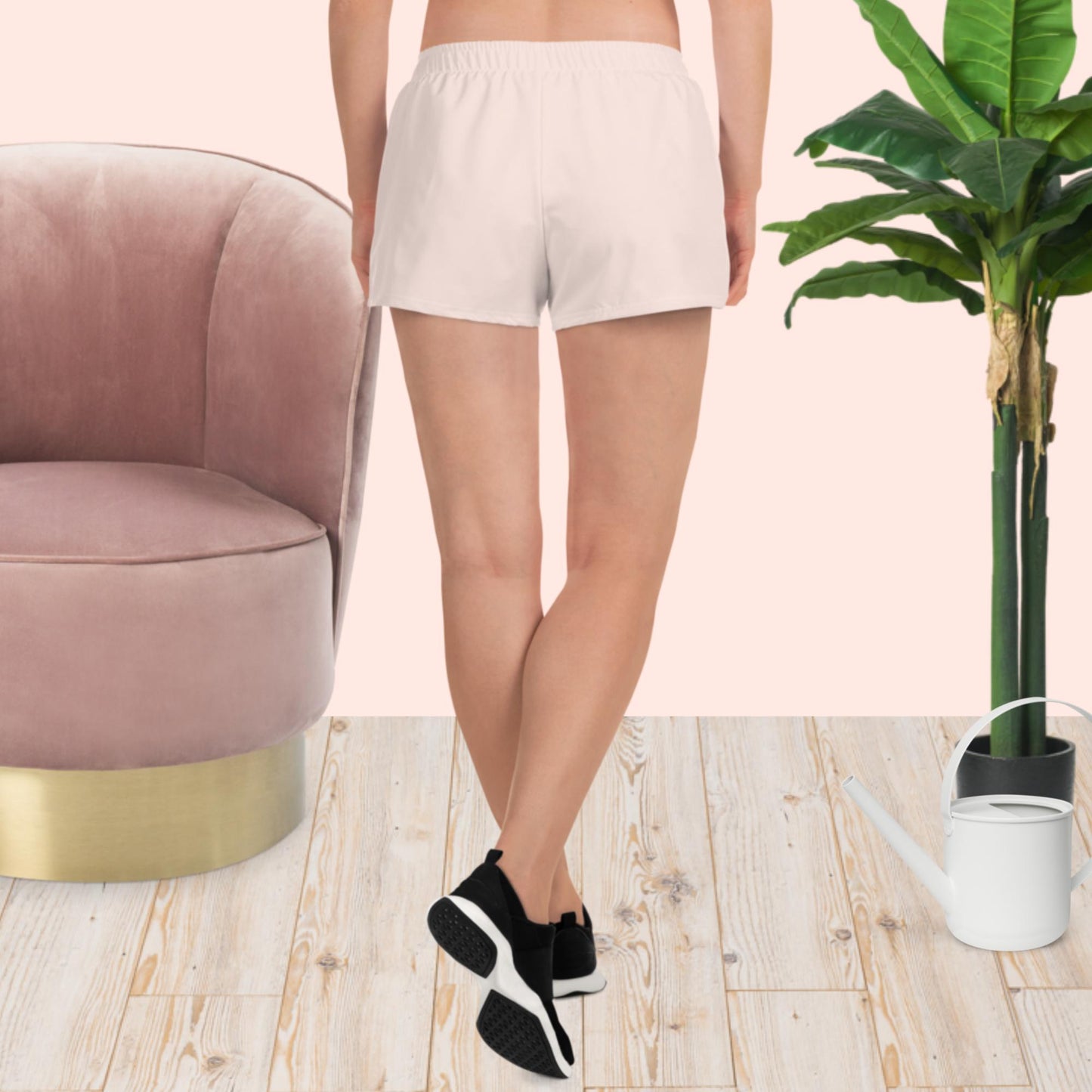 Kurze Sport-Shorts für Damen mit Russland Wappen in wisp pink