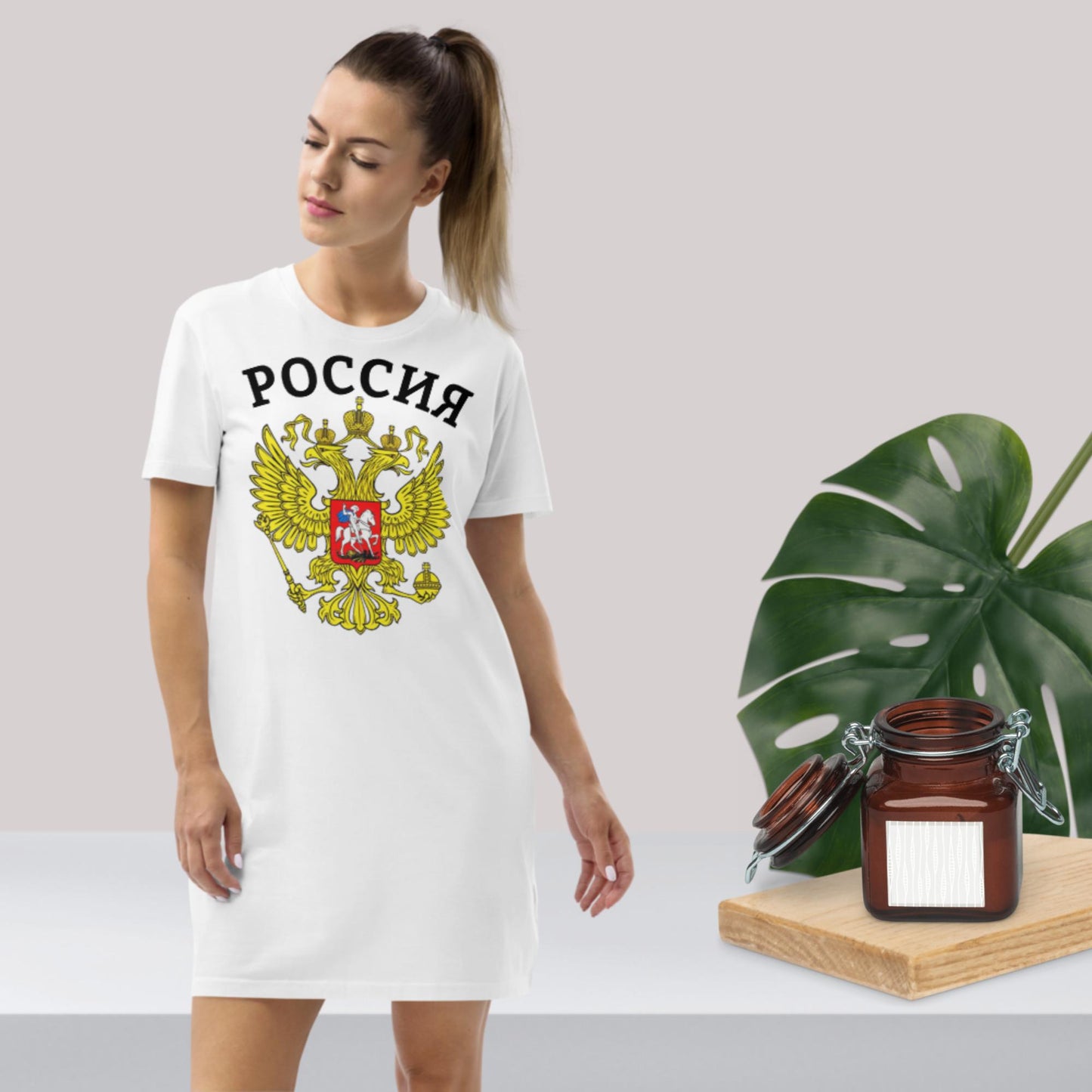 T-Shirt-Kleid aus organischer Baumwolle mit Russland-Wappen und in weiß oder pink