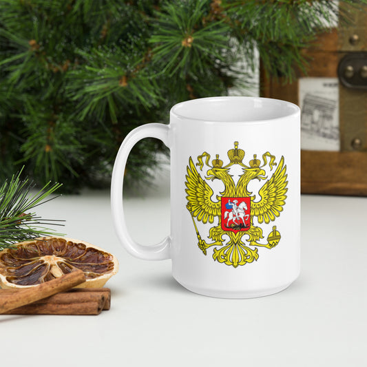 Weiße, glänzende Tasse mit Russland-Wappen auf beiden Seiten